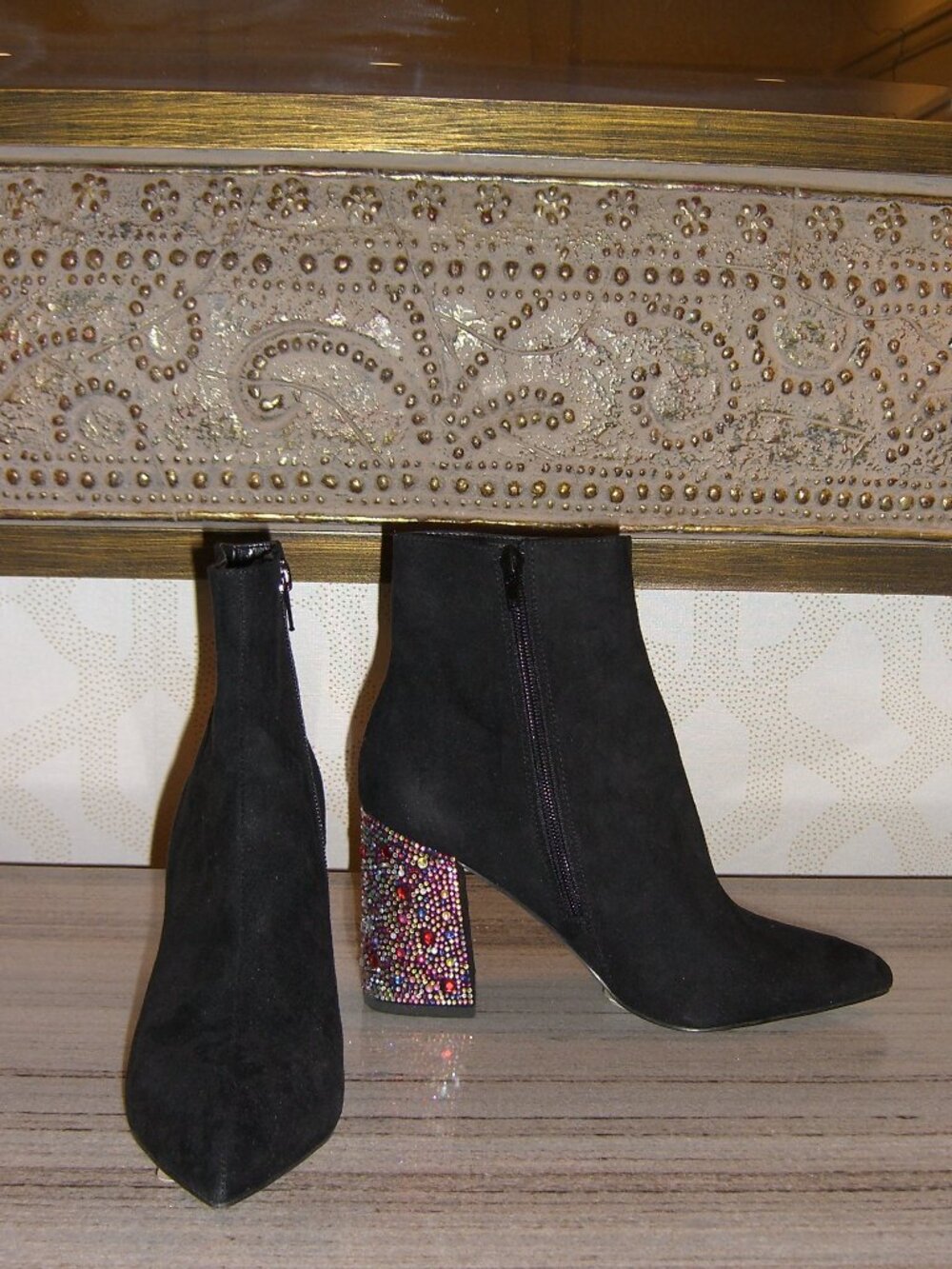 NIB BETSEY JOHNSON BLACK SUEDE MULTI-COLORED STONE HEELS ANKLE BOOTS 7.5M